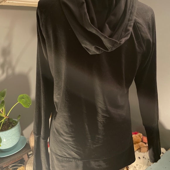 Sweatshirt - Picture 3 of 4